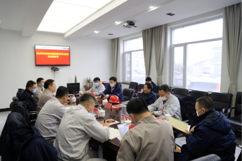 鞍鋼集團(tuán)黨委常委、副總經(jīng)理景奉儒到宏大爆破工程集團(tuán)調(diào)研安全環(huán)保工作